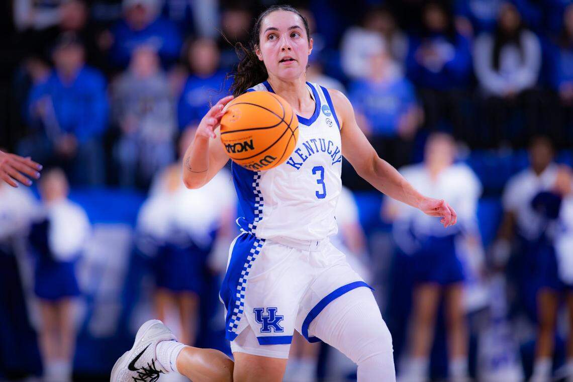 Georgia Amoore (3) doled out 213 assists in 2024-25, the most ever in one season by a Kentucky women’s basketball player.