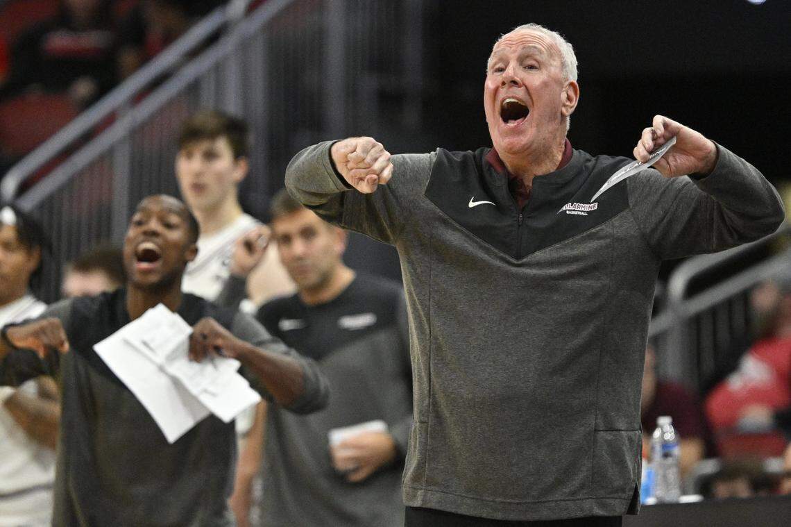 This is the final season that Bellarmine and head coach Scott Davenport will be ineligible to play in the NCAA Tournament due to the four-year transition period the NCAA mandates for programs that move up from Division II to Division I.