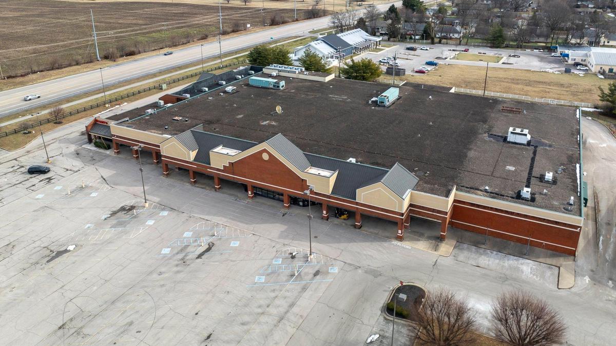 The former Kroger location U.S. Highway 60 in Versailles, Ky., is photographed Thursday, Jan. 30, 2025. The 77,000 square-foot-building will become a new family entertainment center.