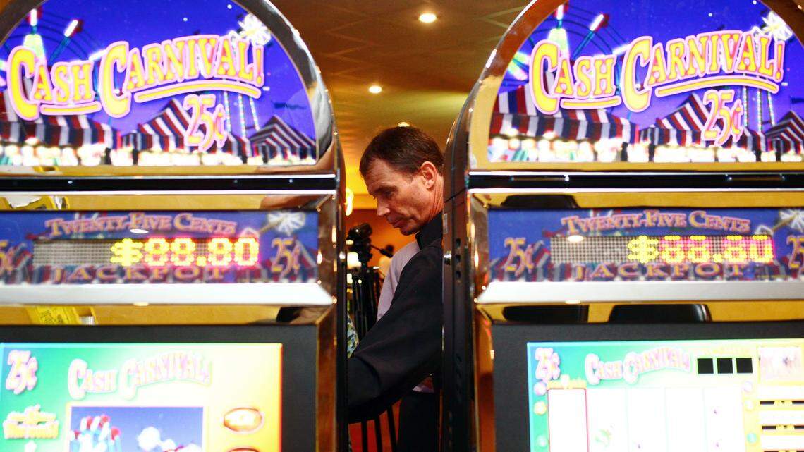 Bobby Geiger, director of gaming and wagering at Oaklawn in Hot Springs, Ark., which has had instant racing since 2000, showed how the machines work during a media preview at Kentucky Downs last month.