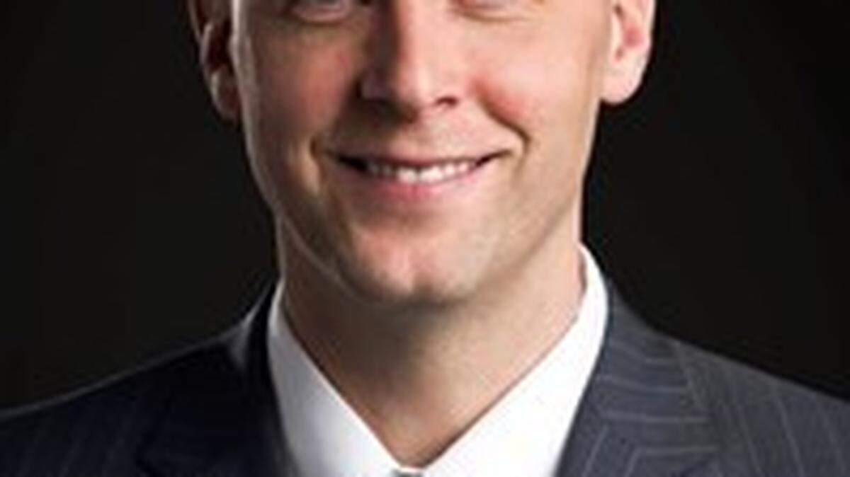 Utah Valley coach Mark Pope.