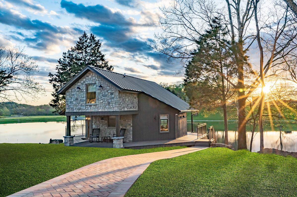 In addition to a bed and breakfast, Dant Crossing has a cabin on its fishing lake where visitors can book overnight stays.