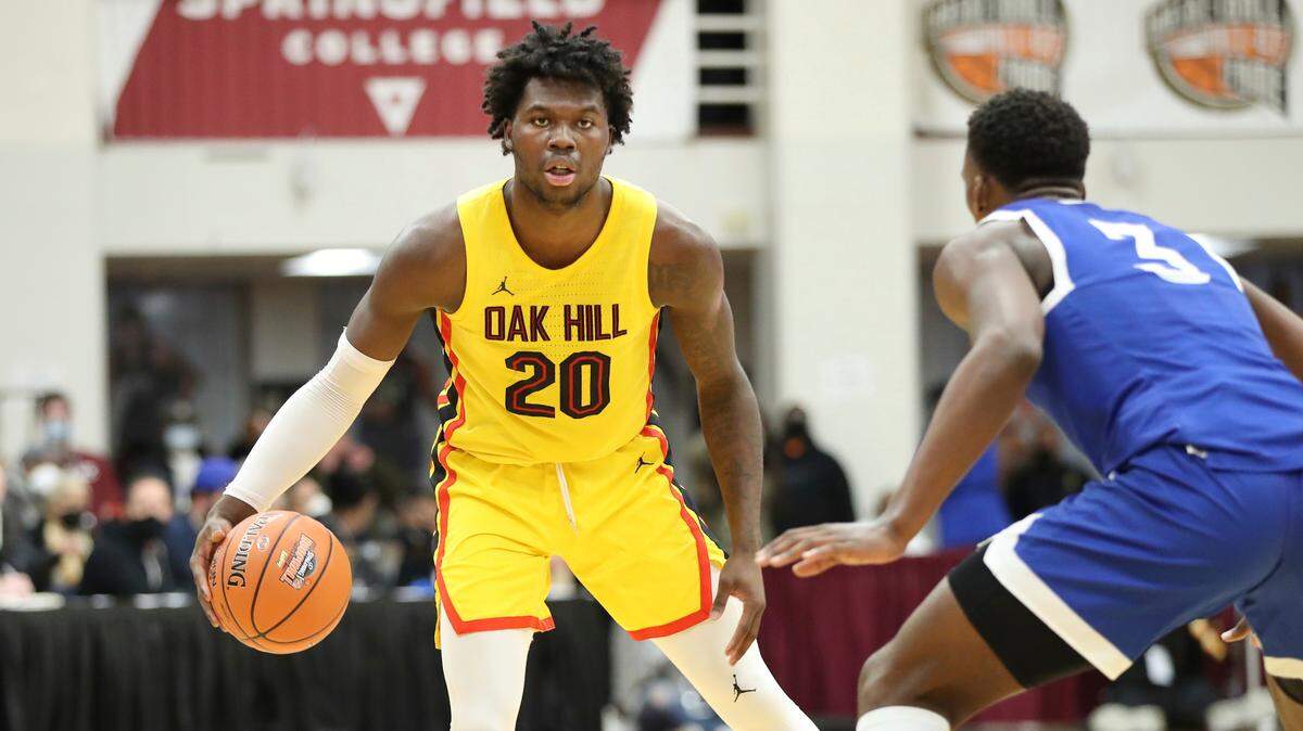 Oak Hill’s Chris Livingston is one of the top recruits in the 2023 class and has already signed with Kentucky for next season.