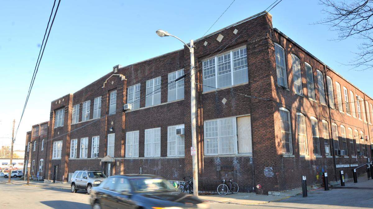 The Reynolds Building opened in 1917 as a warehouse for R.J. Reynolds Tobacco Co. The University of Kentucky art department moved into the building in the late 1960s. Students and professors have long enjoyed its high ceilings and large, open spaces. 