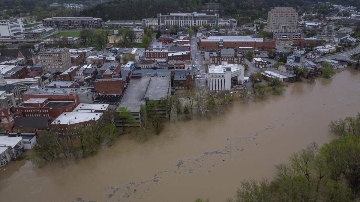 The Kentucky River floods in Frankfort, Ky., on Sunday, April 6, 2025.