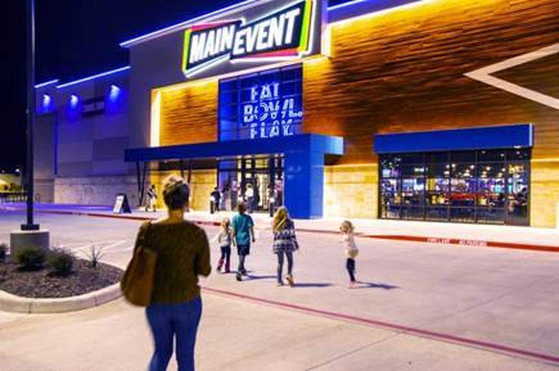 Main Event, a new entertainment venue with bowling, video games, laser tag and a restaurant and bar inside, will open at Lexington’s South Park shopping center off Nicholasville Road.