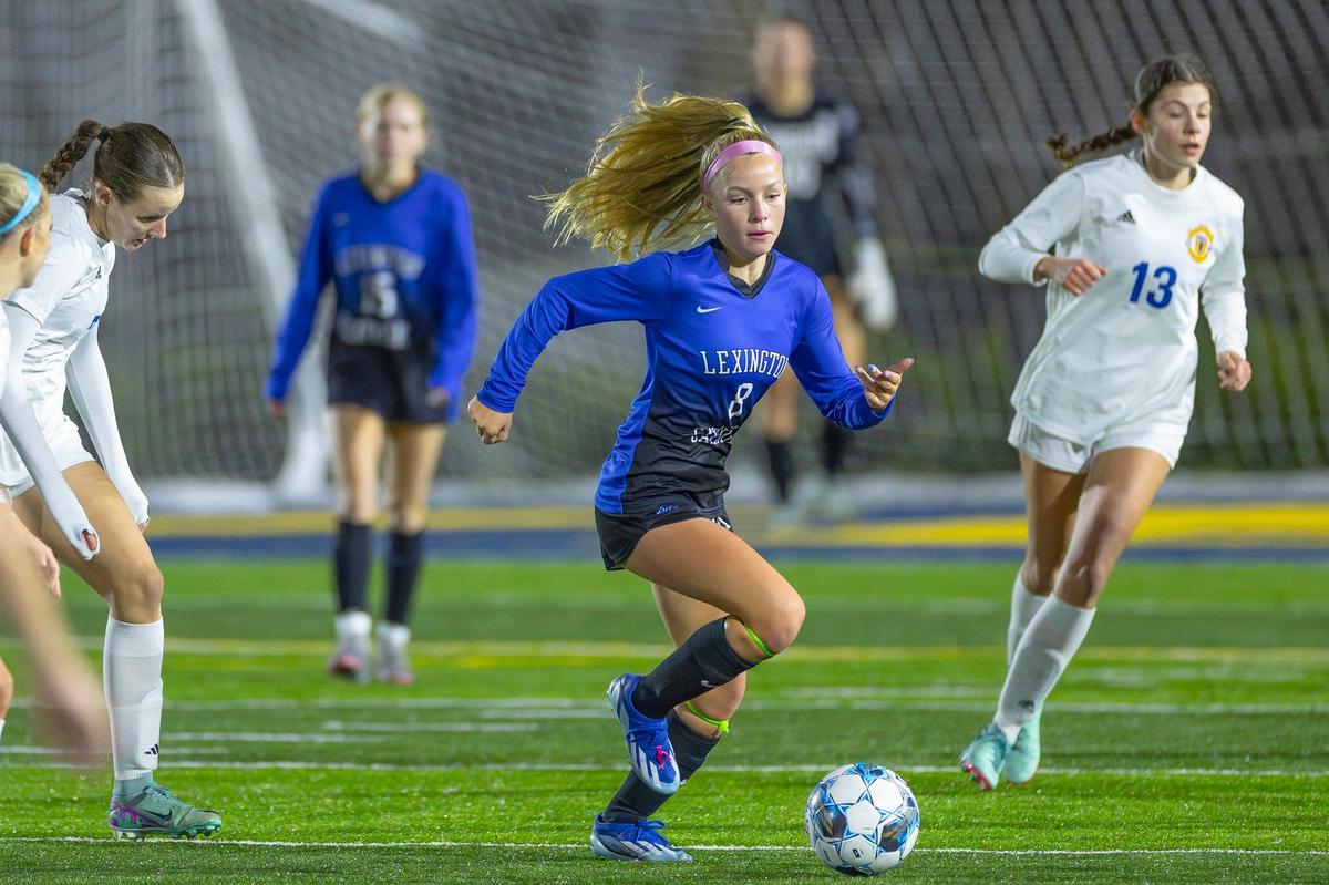 Harper Ward (8) is among the top returning players for perennial power Lexington Catholic.