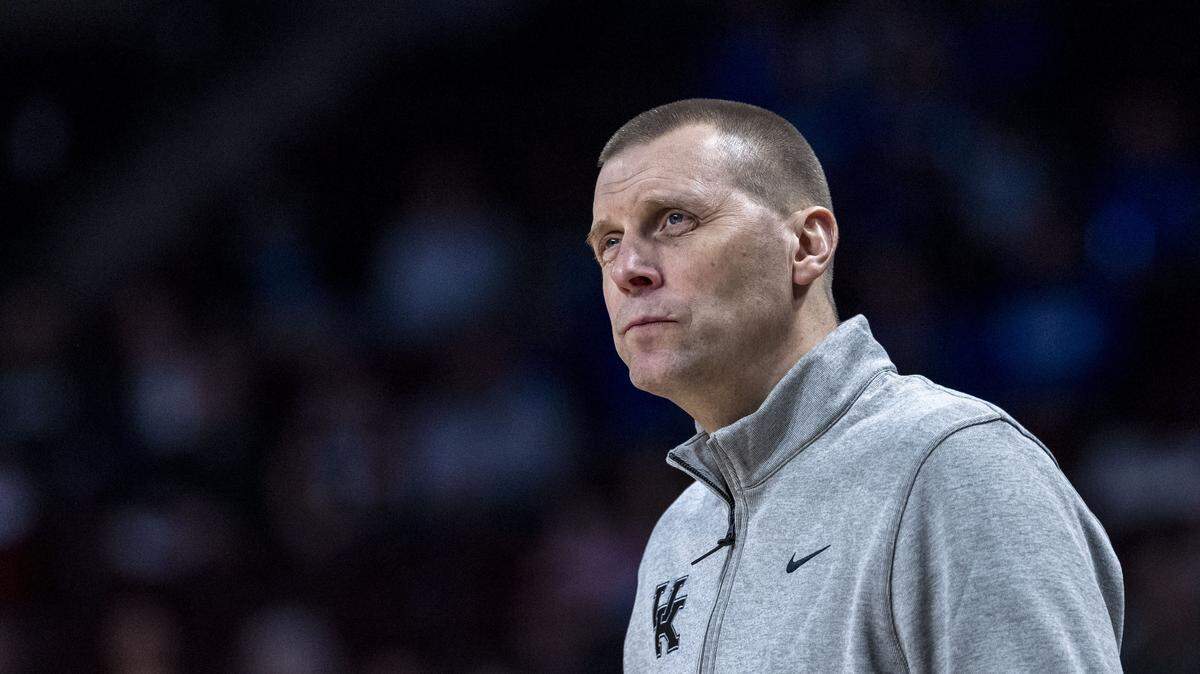 Kentucky basketball coach Mark Pope has been answering questions from fans on social media.