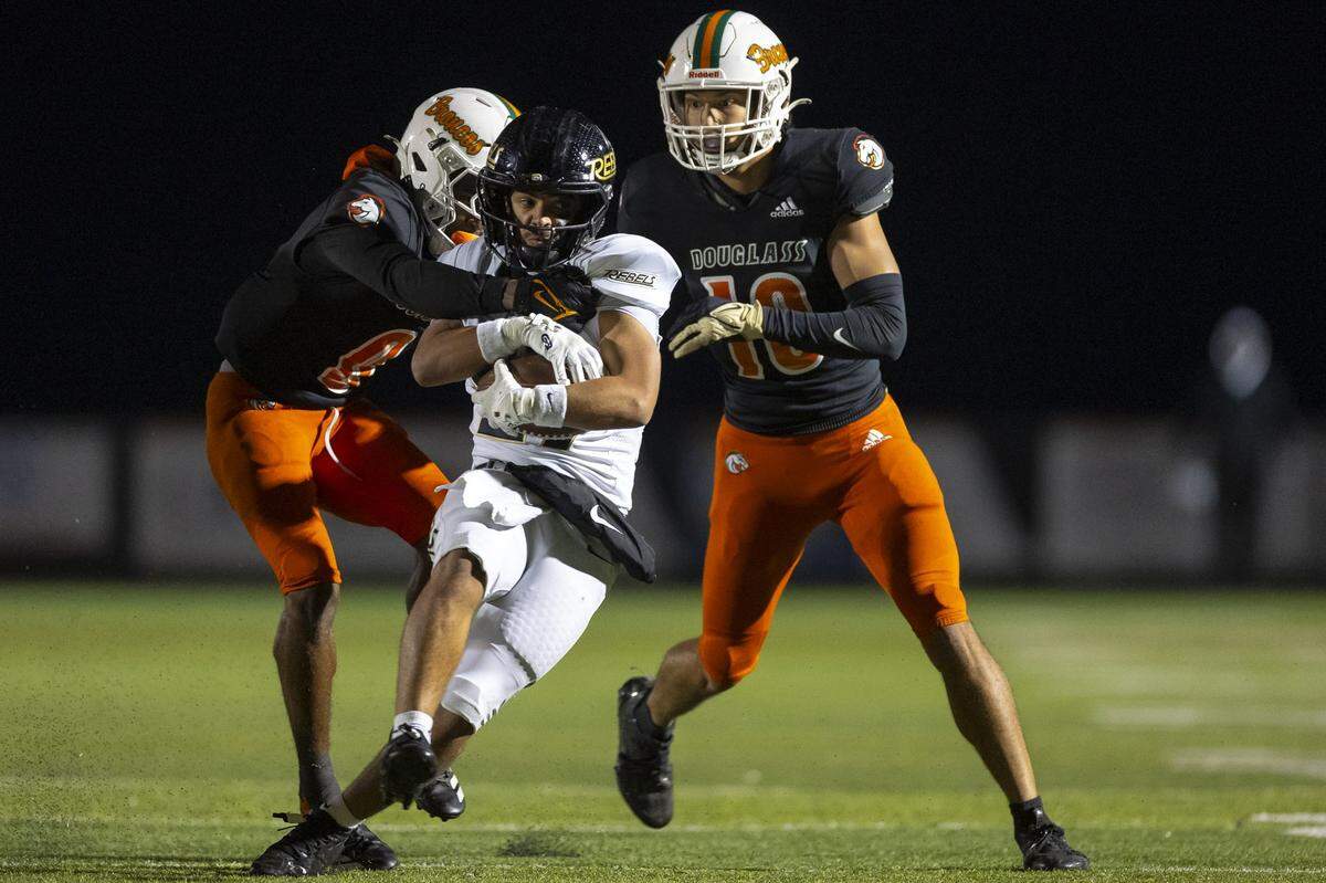 Boyle County's Sam Blakemore runs the ball during a game at Frederick Douglass High School in Lexington, Ky., on Friday, Oct. 31, 2025.