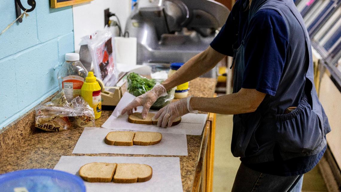 Jessamine Co. dining guide: Must-have baloney sandwiches to ‘fire and brimstone’ burgers