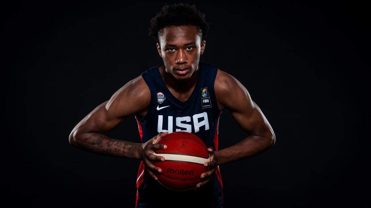 Ron Holland was one of the top players on the USA Basketball team at the FIBA U17 World Cup in Spain last summer. Holland, a five-star power forward and class of 2023 recruit, released his top three schools on Friday.