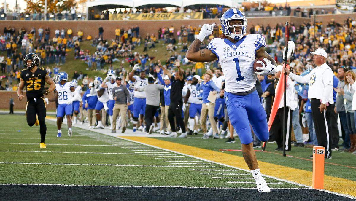 Kentucky wide receiver Lynn Bowden outran Missouri defenders to score on a punt return that ignited UK’s 15-14 come-from-behind win over the host Tigers.