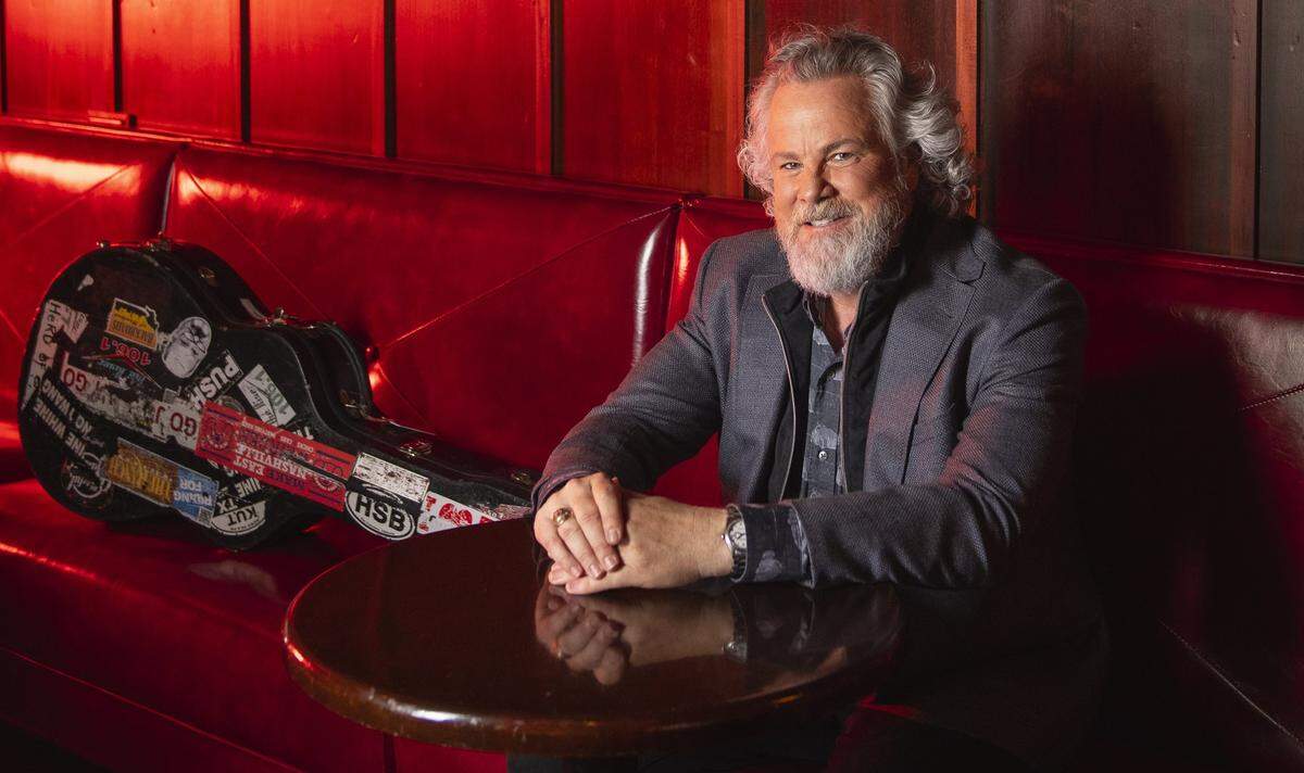 Robert Earl Keen returns to Lexington after playing the inaugural Railbird Festival in August.