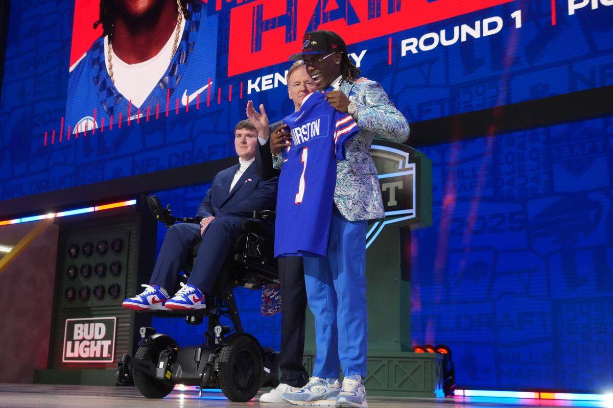Former Kentucky cornerback Maxwell Hairston was greeted by NFL commissioner Roger Goodell after the ex-Wildcat standout was chosen in the first round of the 2025 NFL draft, No. 30 overall, by the Buffalo Bills.