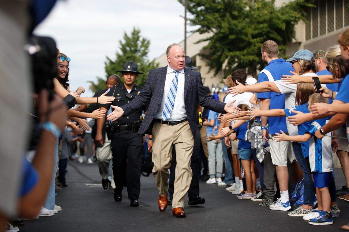 Mark Stoops will lead Kentucky football in search of its third consecutive win over Florida on Sept. 30 at noon. The game will be televised by ESPN.