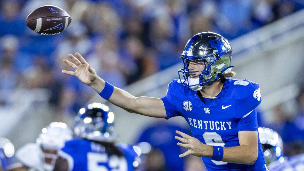 The past two games against Georgia and Texas, Kentucky redshirt freshman quarterback Cutter Boley (8) has completed a combined 56 of 80 passes for 483 yards with two touchdown throws and two interceptions.