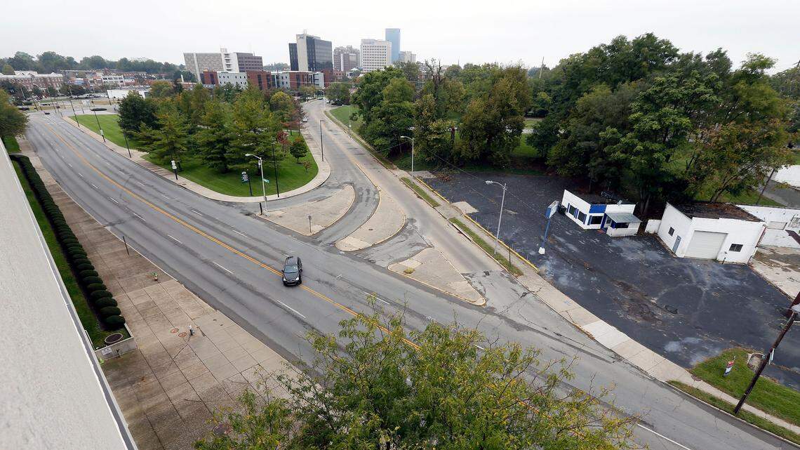 A major stormwater and sewer line replacement project on Midland will result in some lane closures during the nine-month construction.