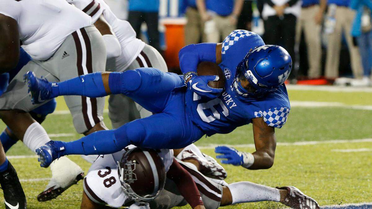 Kentucky Wildcats running back Benny Snell Jr. (26) scored UK’s first touchdown in its 28-7 upset of No. 17 Mississippi State last Saturday. On Tuesday, UK launched a website to promote Snell.