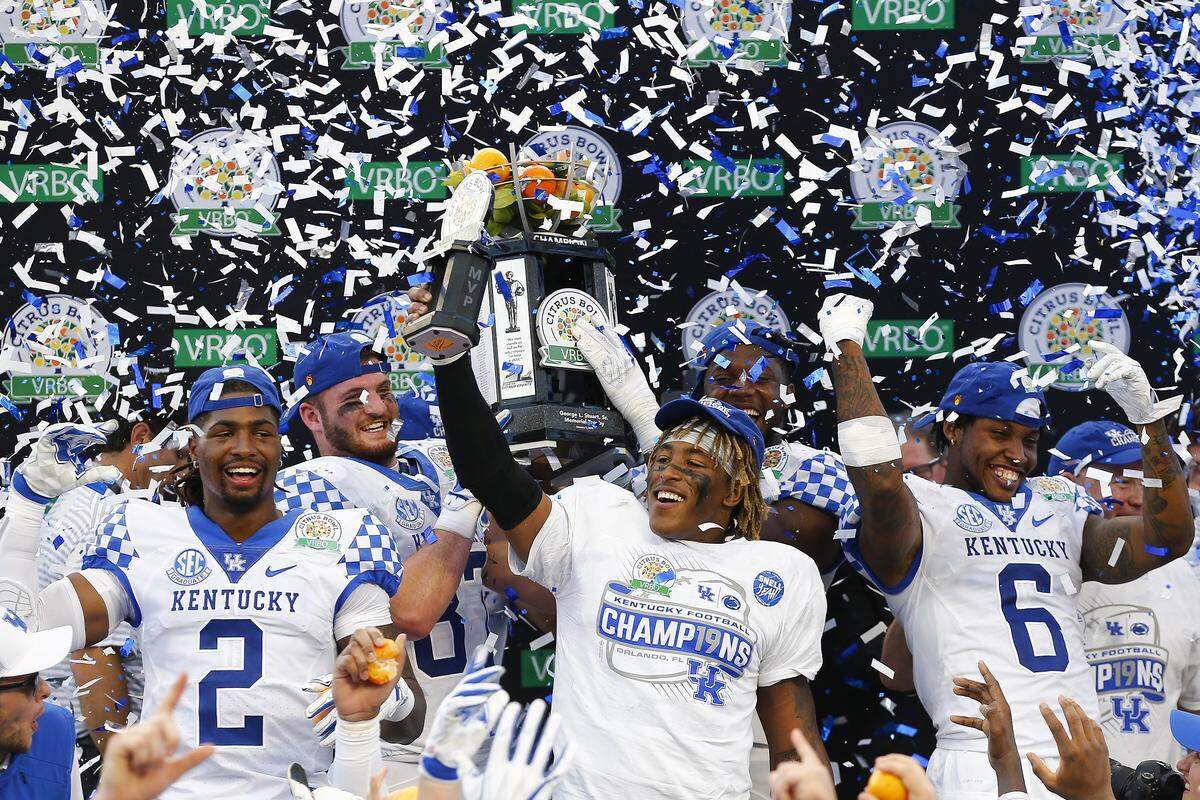 The 2018 Kentucky Wildcats, including Dorian Baker (2), C.J Conrad, Benny Snell, Josh Allen and Lonnie Johnson (6), would have been on the cusp of College Football Playoff contention if a 12-team format had been in place.