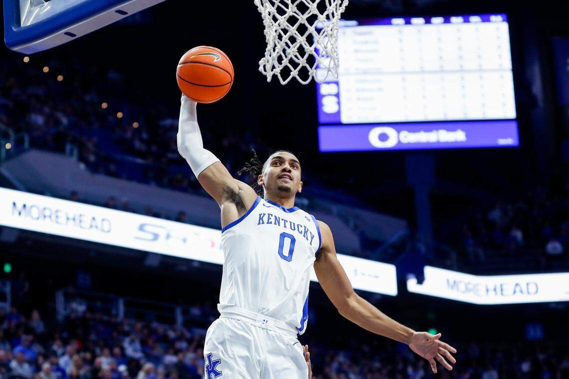 Kentucky’s Jacob Toppin breaks away for a dunk early in the Wildcats’ win over South Carolina State in Rupp Arena on Thursday night.