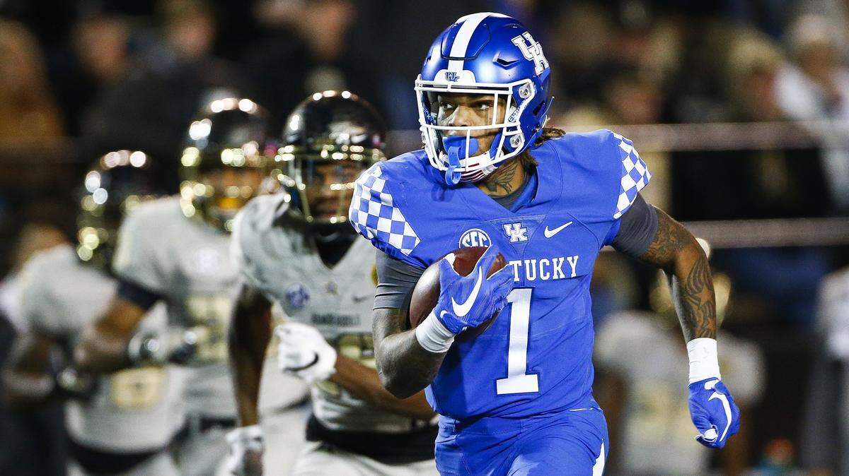 With his true freshman season under his belt, Kentucky slot receiver Lynn Bowden could be poised for a breakout year in 2018.