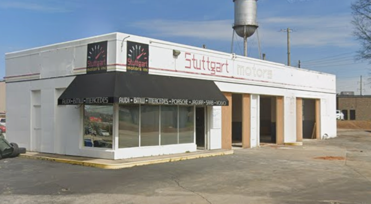 The former Stuttgart Motors auto repair building at 1305 W. Main St. is going to be renovated into a new locally operated restaurant at the entrance to The Commons development. The new restaurant will be DaRae and Friends at The Commons, from caterer DaRae Marcum.