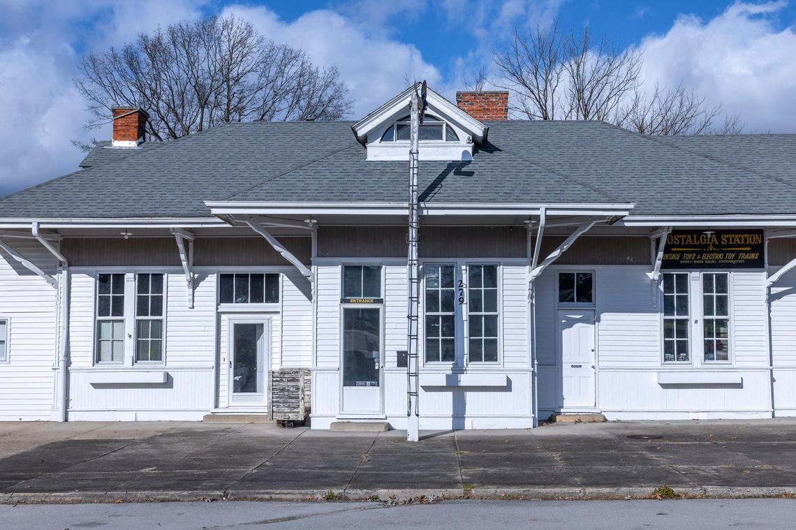 Nostalgia Station Toy Museum is photographed in Versailles, Ky., on Friday, Jan. 3, 2025. The museum, operated by Winfrey and Wanda Adkins, has thousands of pieces, with the oldest in the collection dating back to the 1880s. The displays offer a look at the evolution of miniature trains and the technology that powers them.