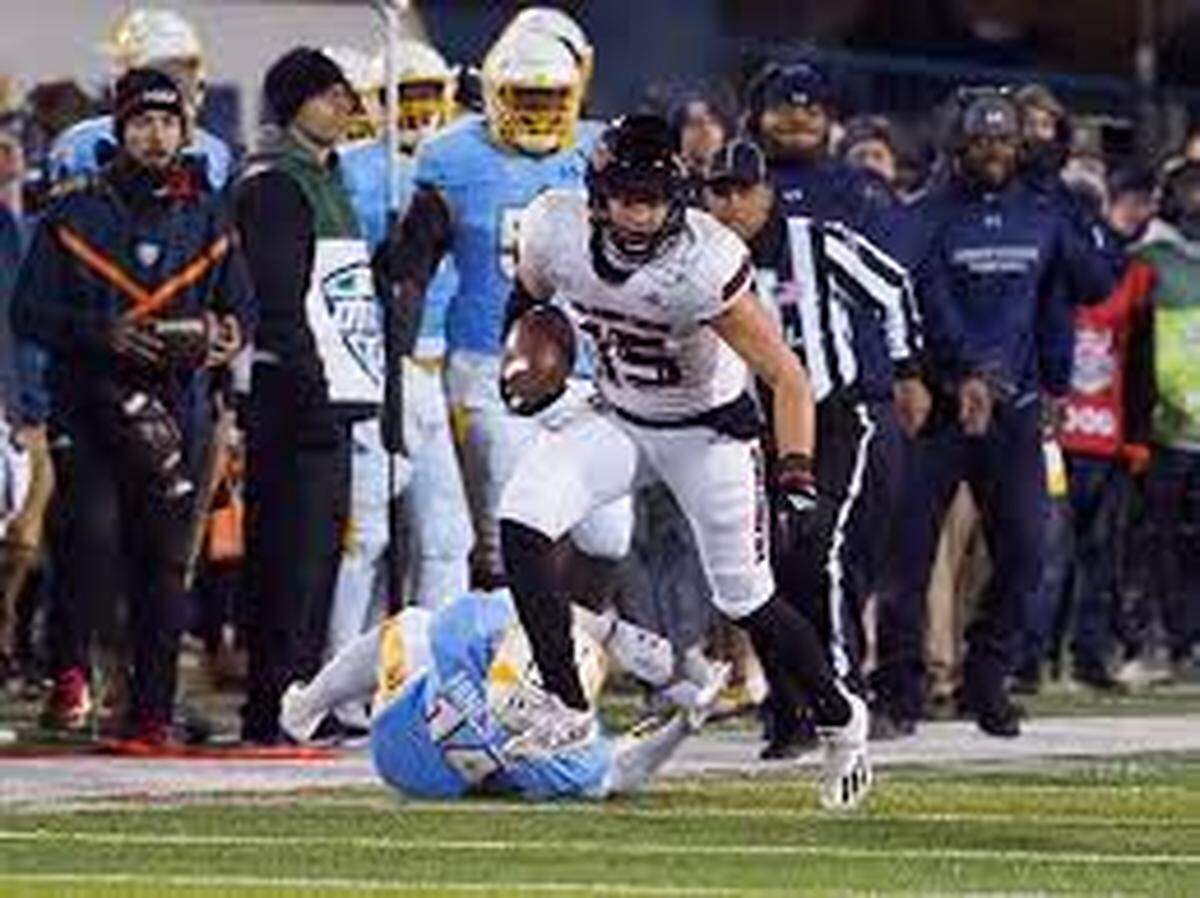 A redshirt senior from DeKalb, Ill., wideout Cole Tucker leads the Huskies with 15 catches for 278 yards and three touchdowns. In Saturday’s 38-28 loss to Vanderbilt, Tucker caught touchdown passes of 1 yard and 70 yards.