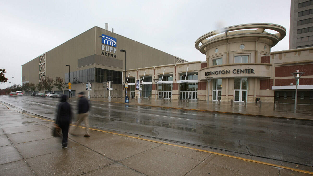 Lexington Mayor Jim Gray has appointed a 43-member committee to study whether Rupp Arena should be renovated or a new arena should be built.