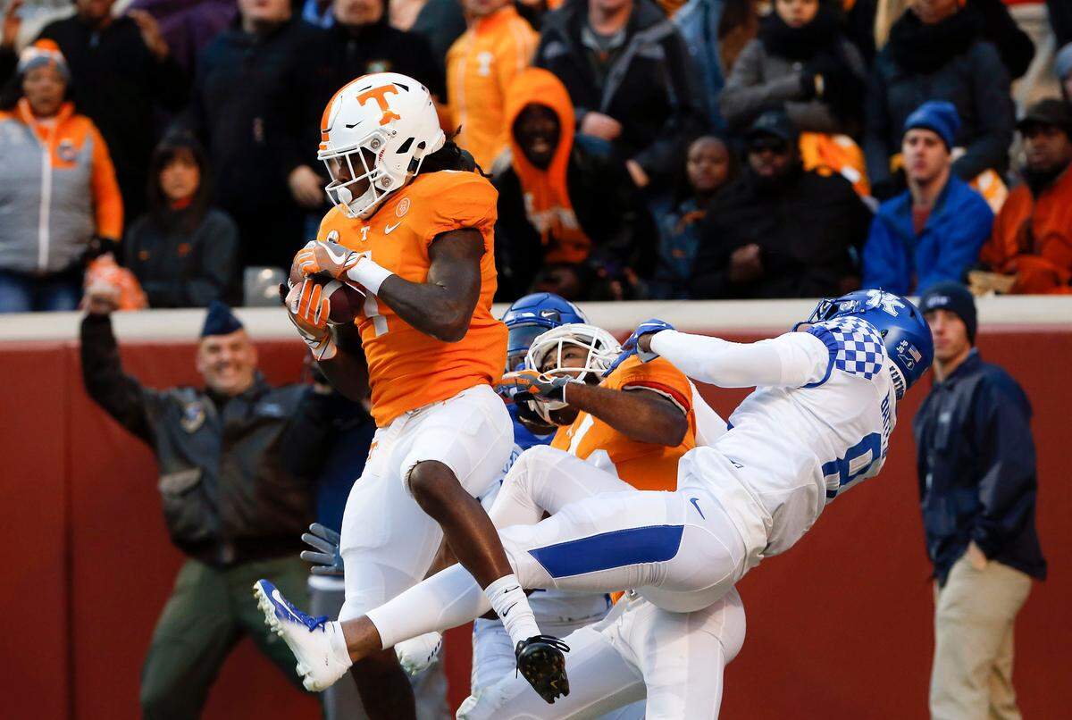 Tennessee wide receiver Marquez Callaway (1) caught a 39-yard touchdown on the final play of the first half last season in UT’s 24-7 upset of No. 12 Kentucky.