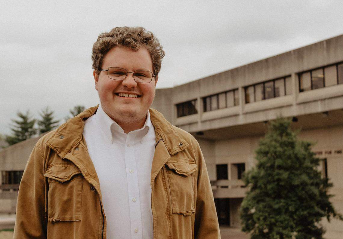 Herald-Leader_Andrew H headshot