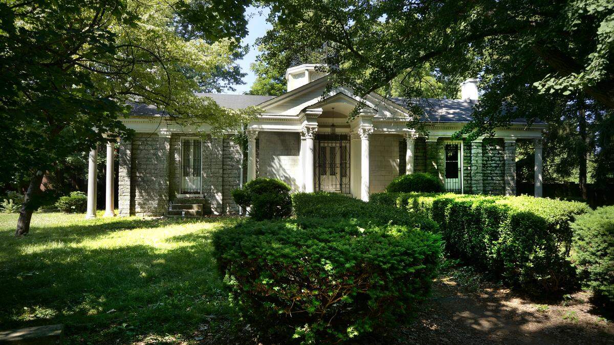 Botherum, a 161-year-old house at 341 Madison Place, will be opened for the Bluegrass Trust for Historic Preservation "deTour" program on Wednesday.     