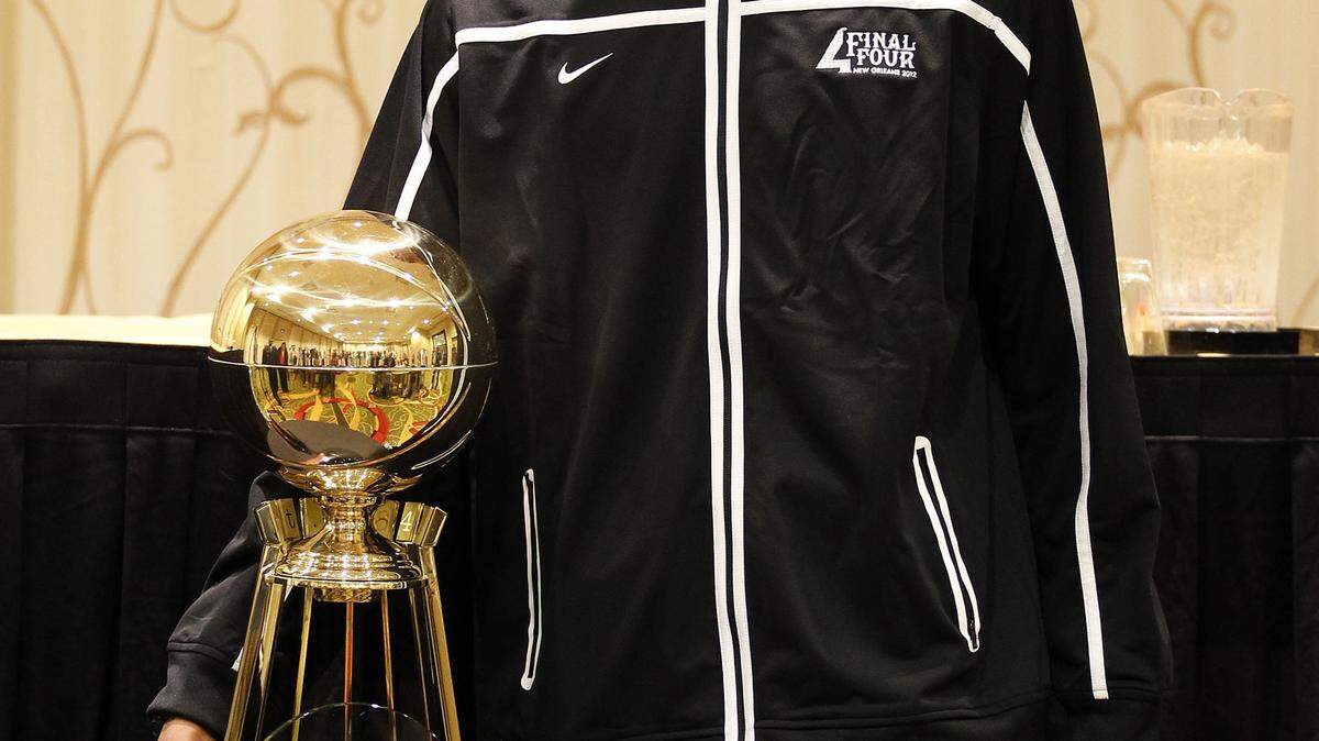 Kentucky's Anthony Davis is the second freshman to win The Associated Press Player of the Year award. Davis jokingly thanked his teammates for "getting beat off the dribble for all those blocked shots."
trophy during a ceremony at the Marriott Hotel in New Orleans, La., Friday, March 30, 2012. Frank Haith of Missouri was awarded the Coach of the Year honor. Charles Bertram | Staff





      