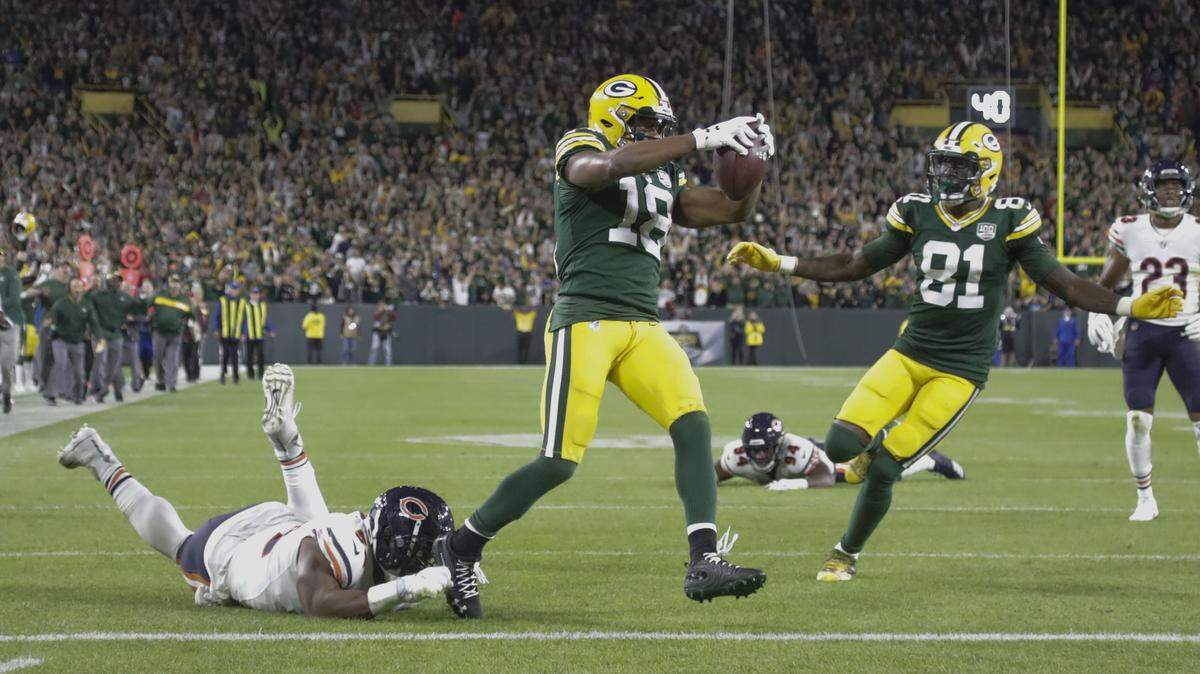 The Green Bay Packers’ Randall Cobb broke away for a 75-yard touchdown catch.