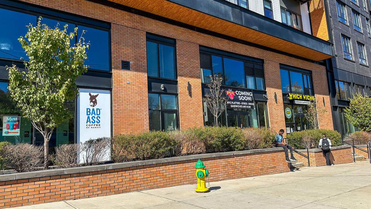 A new restaurant, Naz’s Halal Food, will open in The Hub apartment complex at 685 S. Limestone in December next to Bad Ass Coffee of Hawaii and a Which Wich.