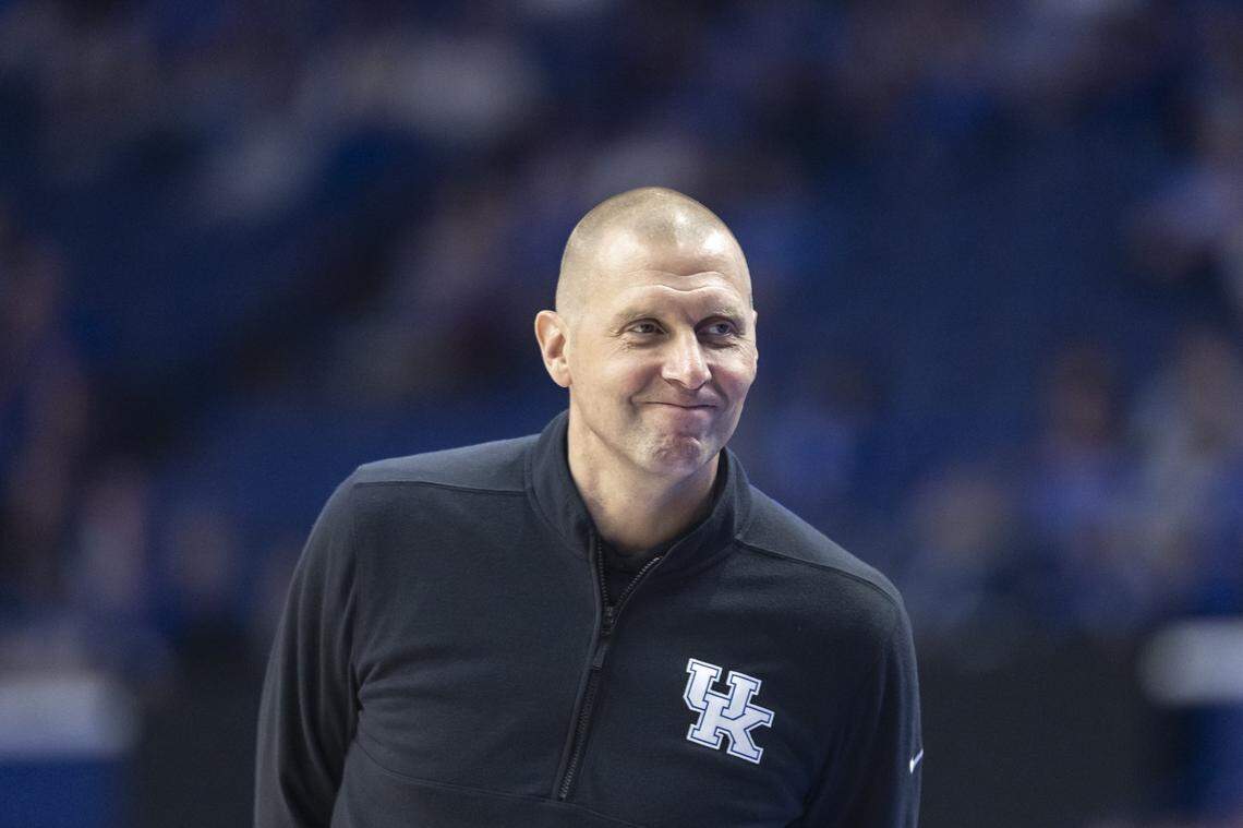 The transition years for new Kentucky men’s basketball coaches have yielded a mixed bag of results. New UK head man Mark Pope seems to be in an advantageous position entering his first season directing the Wildcats.