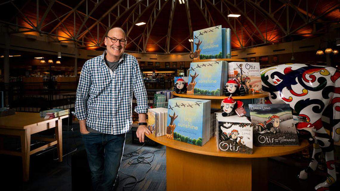 Children’s book author and illustrator Loren Long visited Joseph-Beth Booksellers in Lexington in 2019.