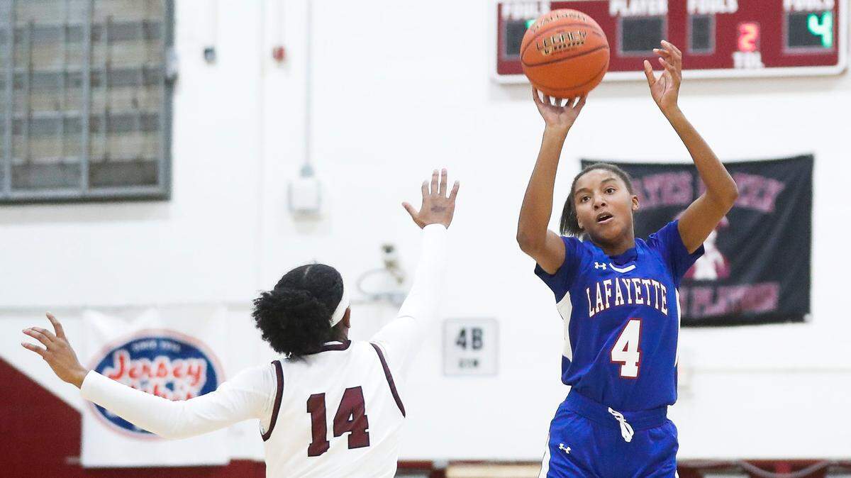 Lafayette’s Anaya Brown (4) scored 30 points and had 13 rebounds in a win over Tates Creek on Wednesday night.