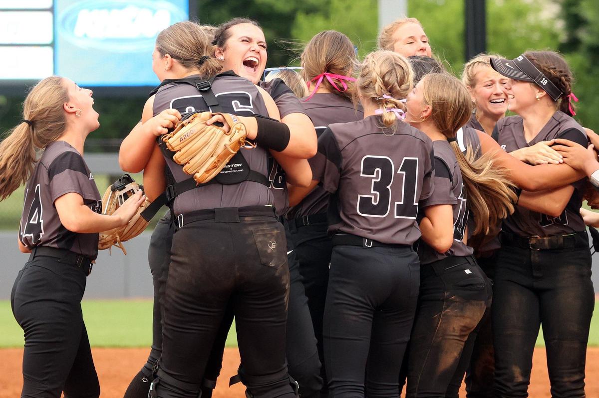 South Warren celebrated defeating Lexington Catholic 1-0 during their quarterfinal game in the Clark’s Pump-N-Shop Softball State Tournament at John Cropp Stadium on Saturday.