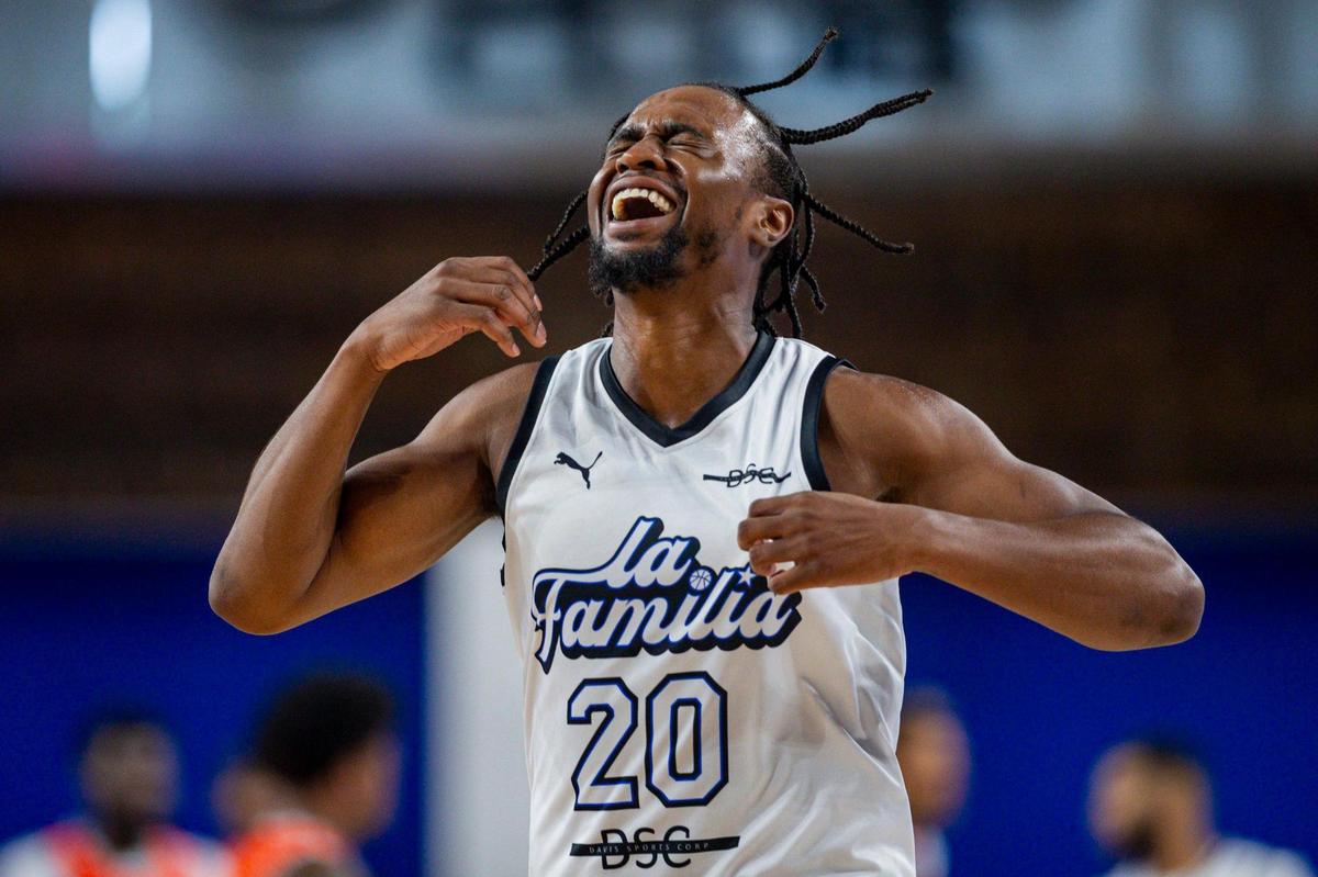 La Familia guard Doron Lamb reacts after a call was made during Sunday’s TBT game against War Ready at Memorial Coliseum.