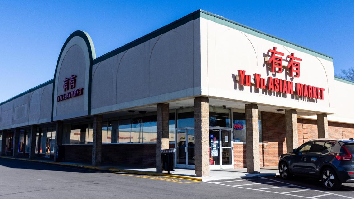 Yu Yu Asian Supermarket at Waller Avenue, December 14, 2021.