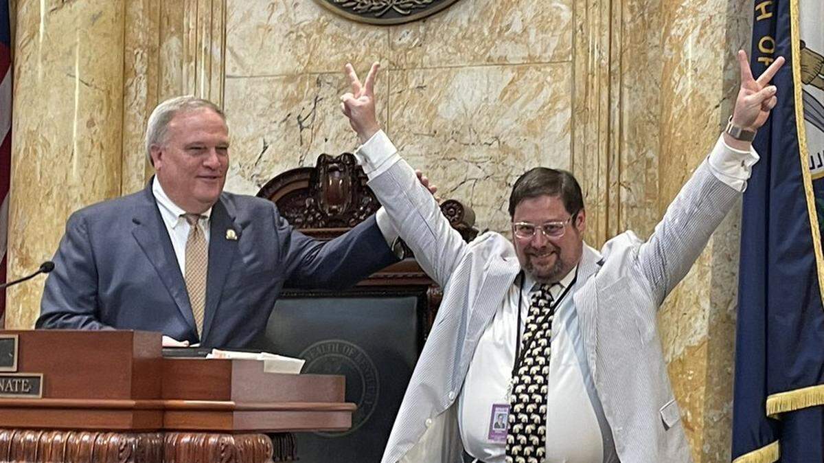 Kentucky’s public libraries now punching bags and piggy banks for politicians