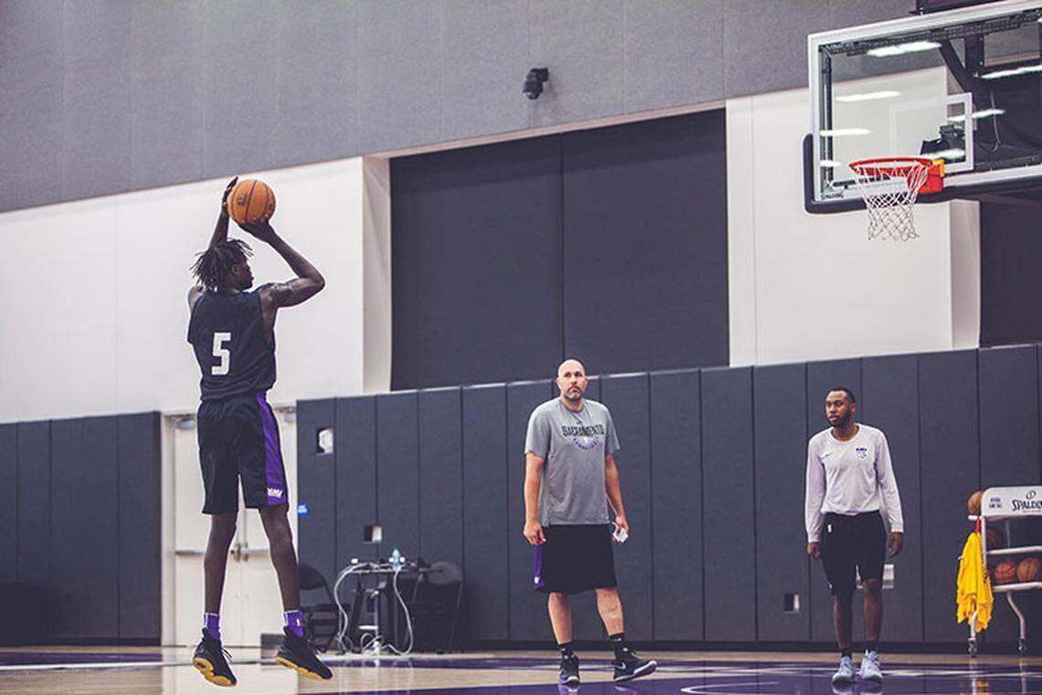 Wenyen Gabriel put up shots during Monday's workout in Sacramento.