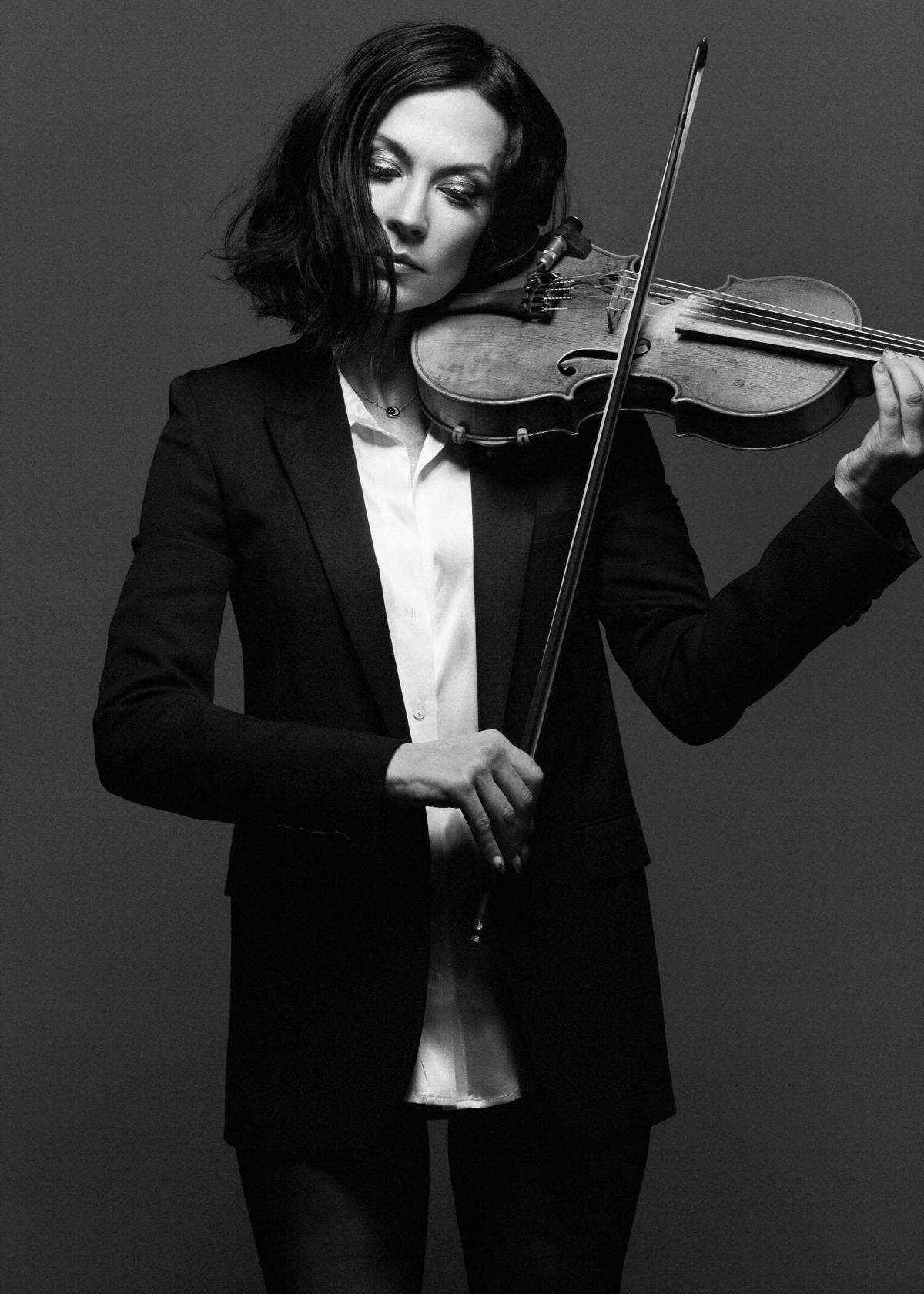 Amanda Shires will be at The Burl in a sold-out show with Nicole Atkins.