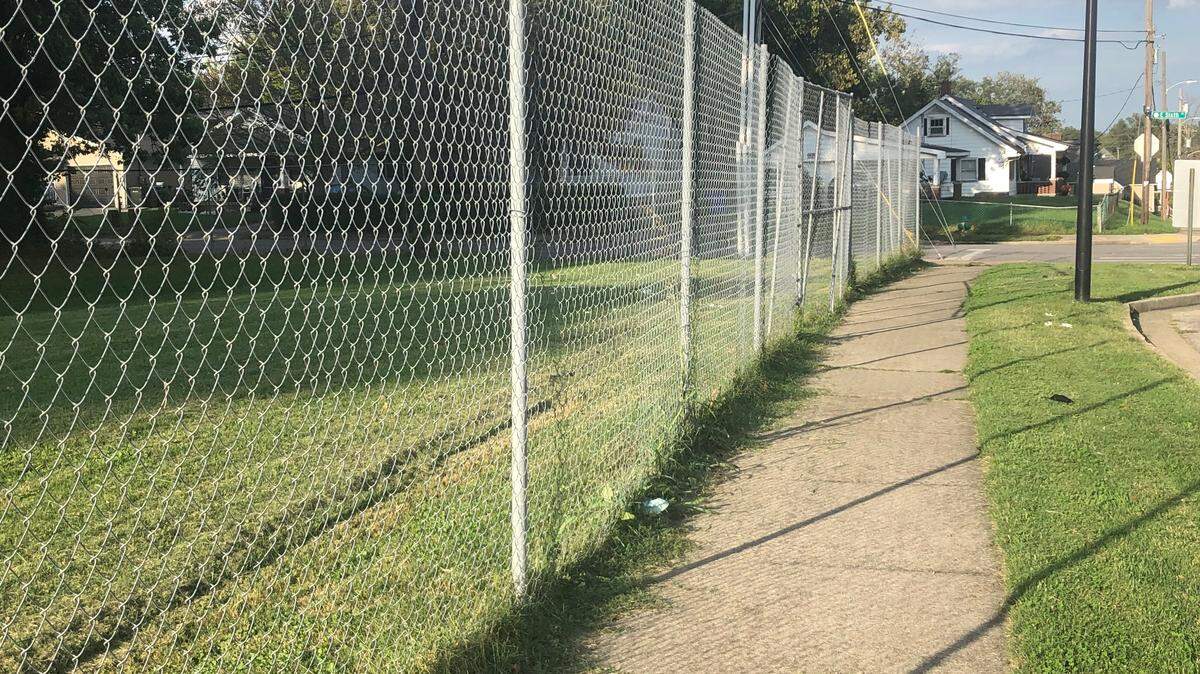 The Lexington Housing Authority will develop ten single-family homes, five town homes and a new Head Start on a parcel of land on Shropshire across from William Wells Brown Elementary School.
