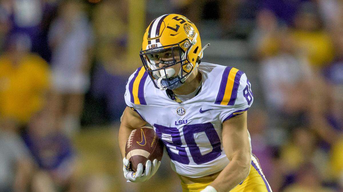 LSU freshman tight end Jack Bech (80) has emerged as a vital part of the Tigers’ offense.