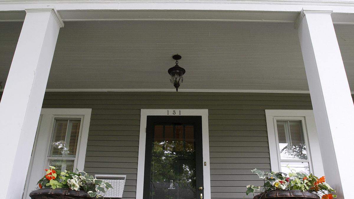 The mailbox next to Engel's front door is a wicker basket that belonged to her mother.  