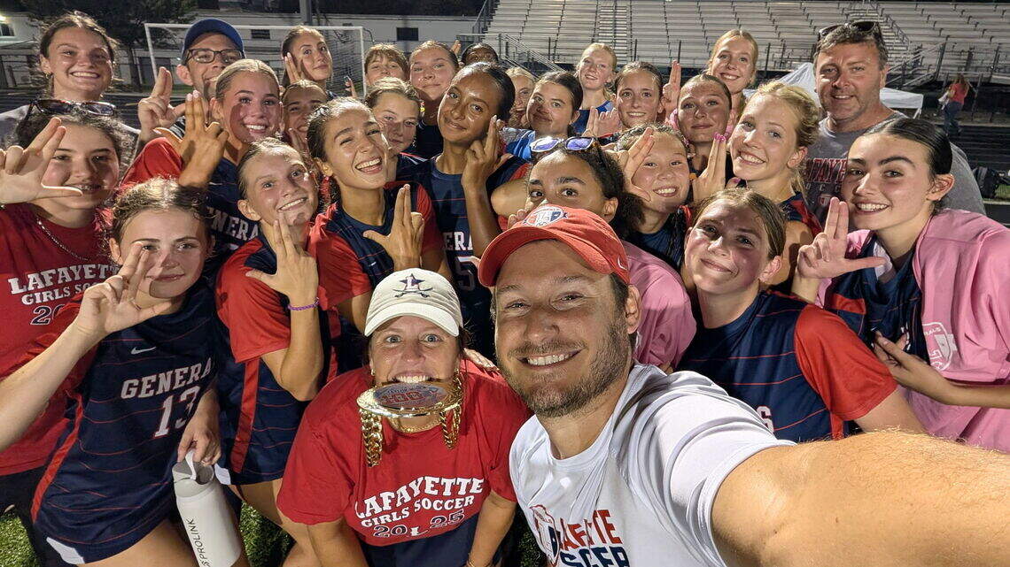 Lafayette girls soccer finally gets postgame selfie against Lexington Catholic