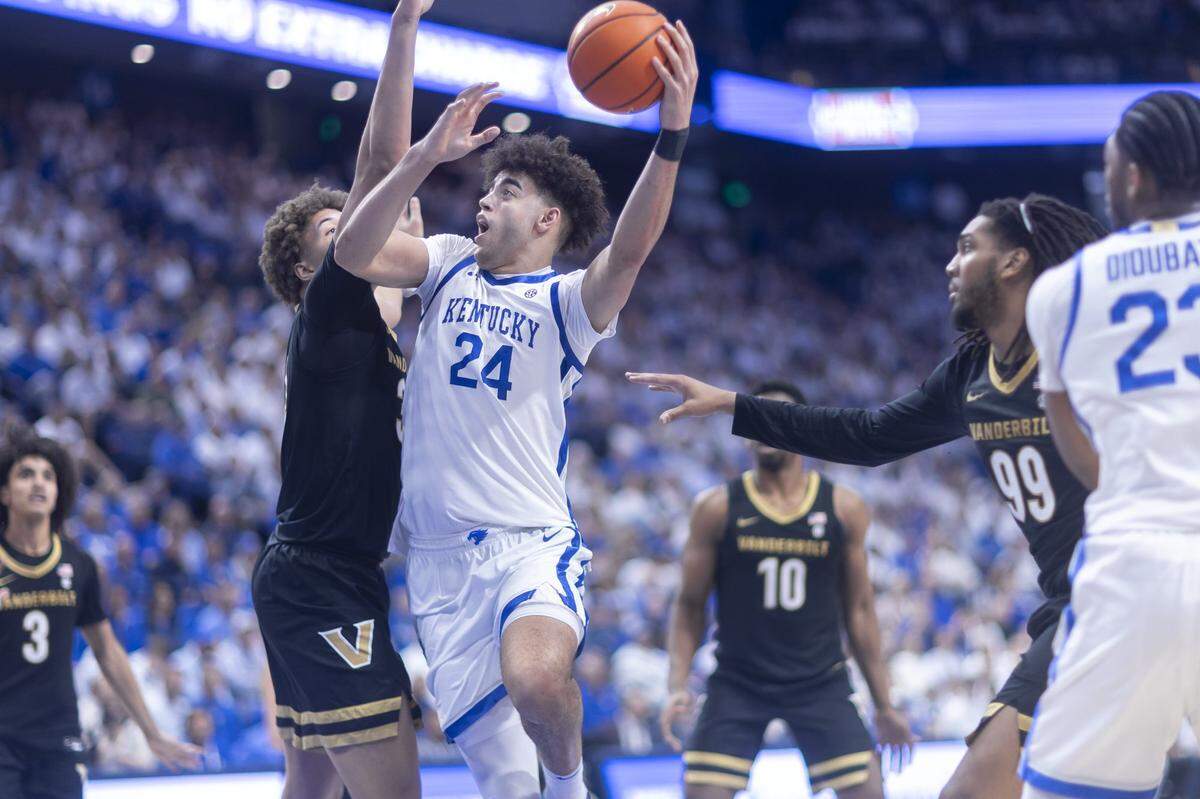 Kentucky freshman center Malachi Moreno (24) had 11 points, six rebounds and five assists in UK’s 91-77 win over then-No. 25 Vanderbilt on Saturday. The Great Crossing High School product and the Wildcats will face Texas A&M in College Station on Tuesday night.