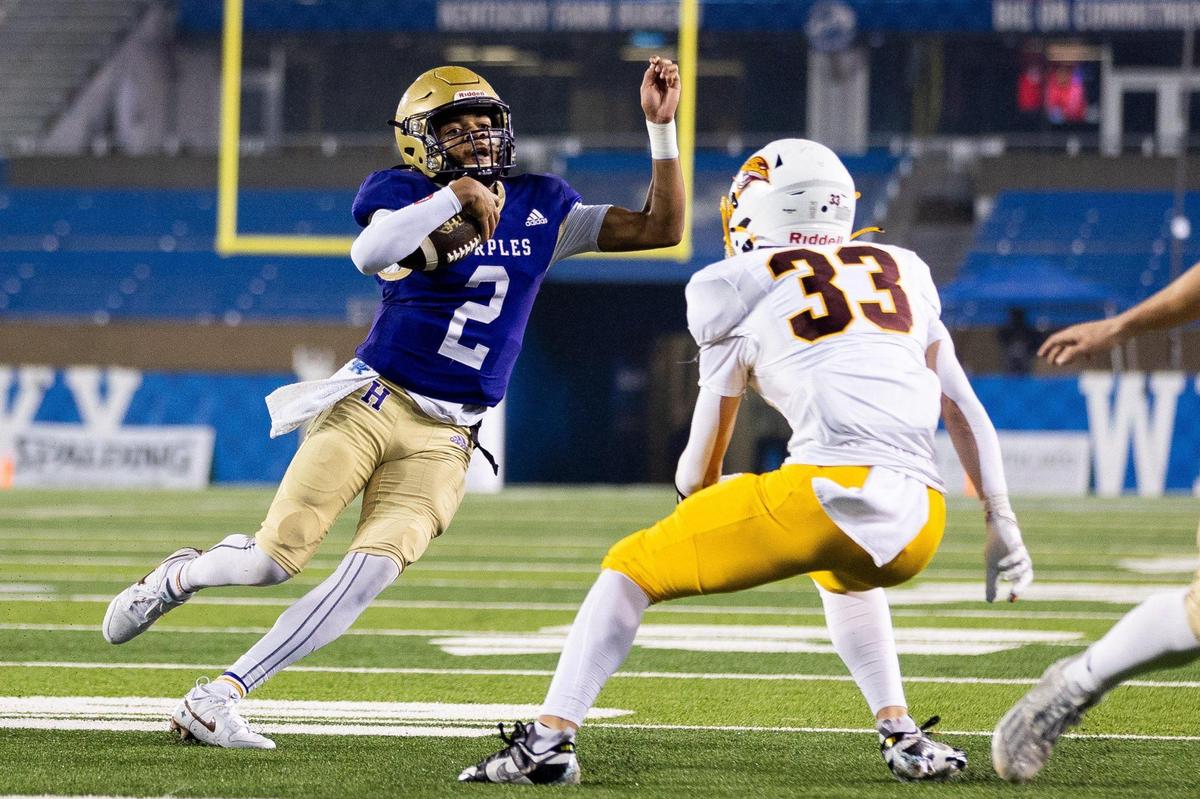 Bowling Green quarterback Deuce Bailey (2) was named MVP of the Class 5A state championship game after passing for 199 yards and three touchdowns and rushing for 70 yards.